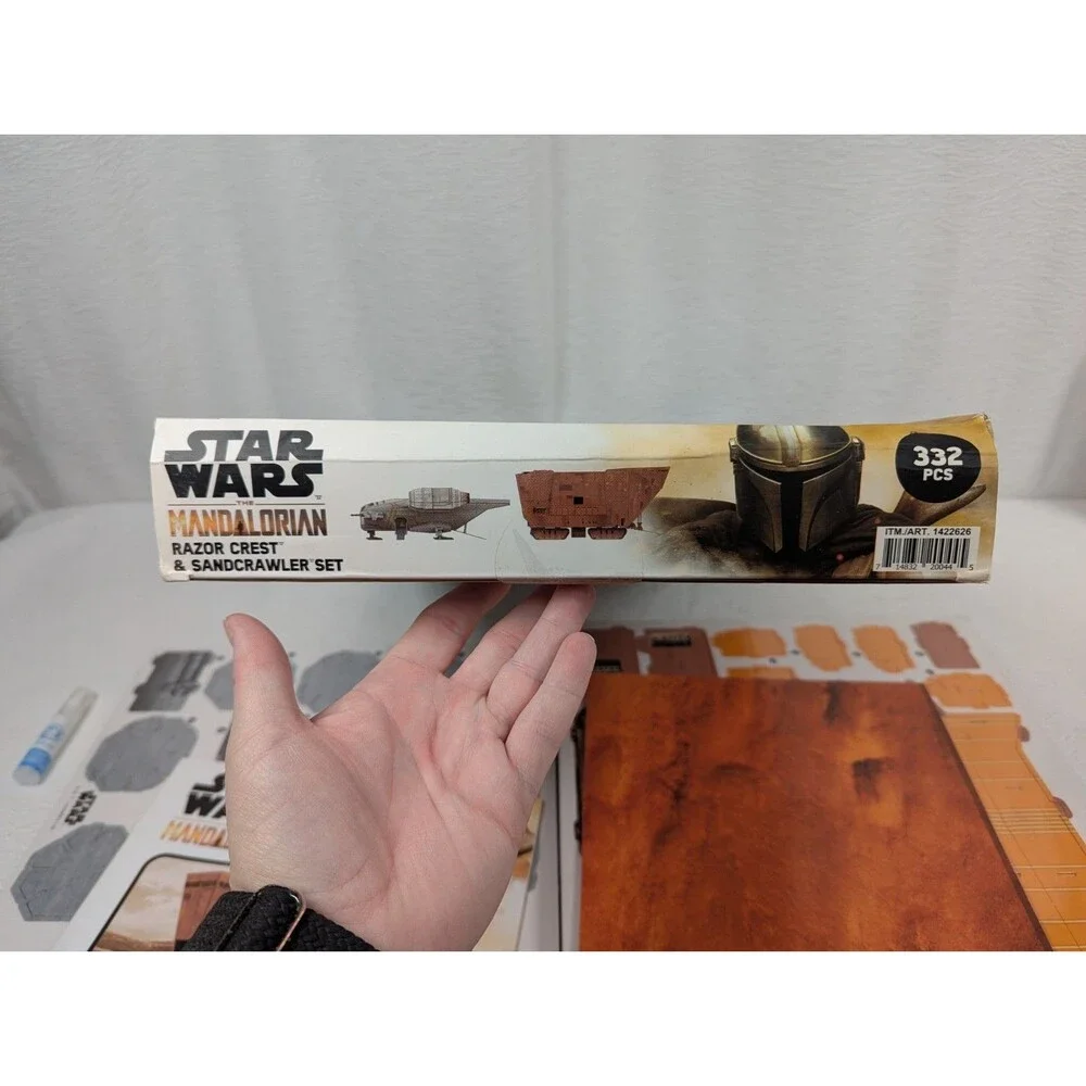 Star Wars - The Mandalorian - Paper Model Kit - Razor Crest & Sandcrawler Set